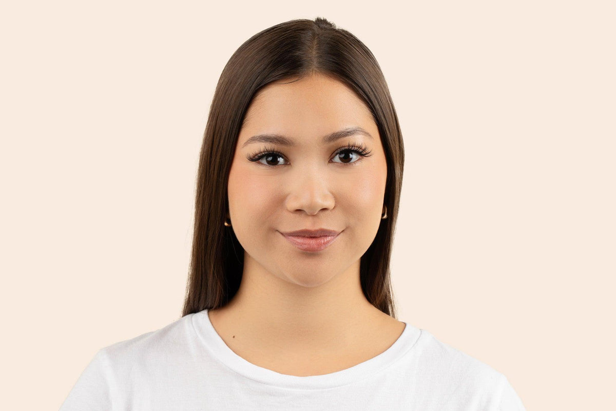 Poppy lashes worn on the eye